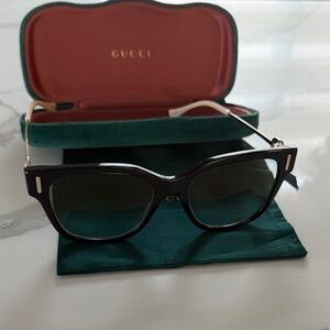 Gucci Black Prescription glasses turn to sunglasses with Green Case and pouch